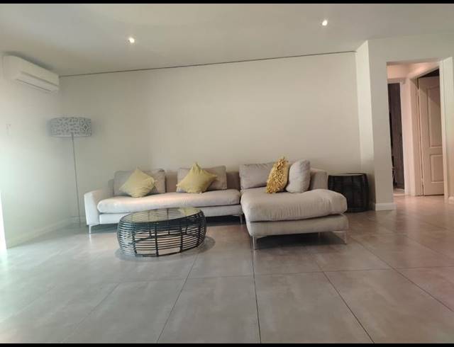 2 BEDROOM HOUSE FOR SALE IN SANDOWN